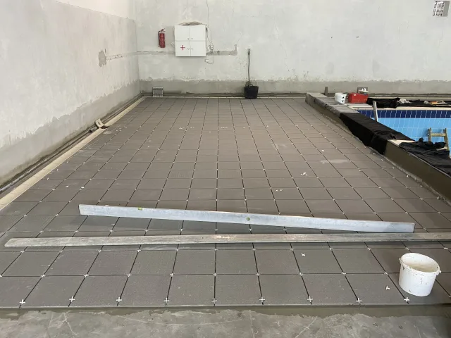 Hidegburkolási munkák